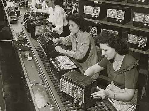 Direct costs for finanal assembly and test labor are the same under traditional and activity-based costing. Workers completing Final assembly and test are direct labor.