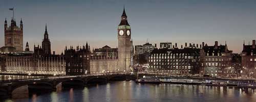 London Business Case Master Class seminars meet in the heart of the city at Trafalgar Square, next to the National Gallery, the Strand, and Covent Garden.